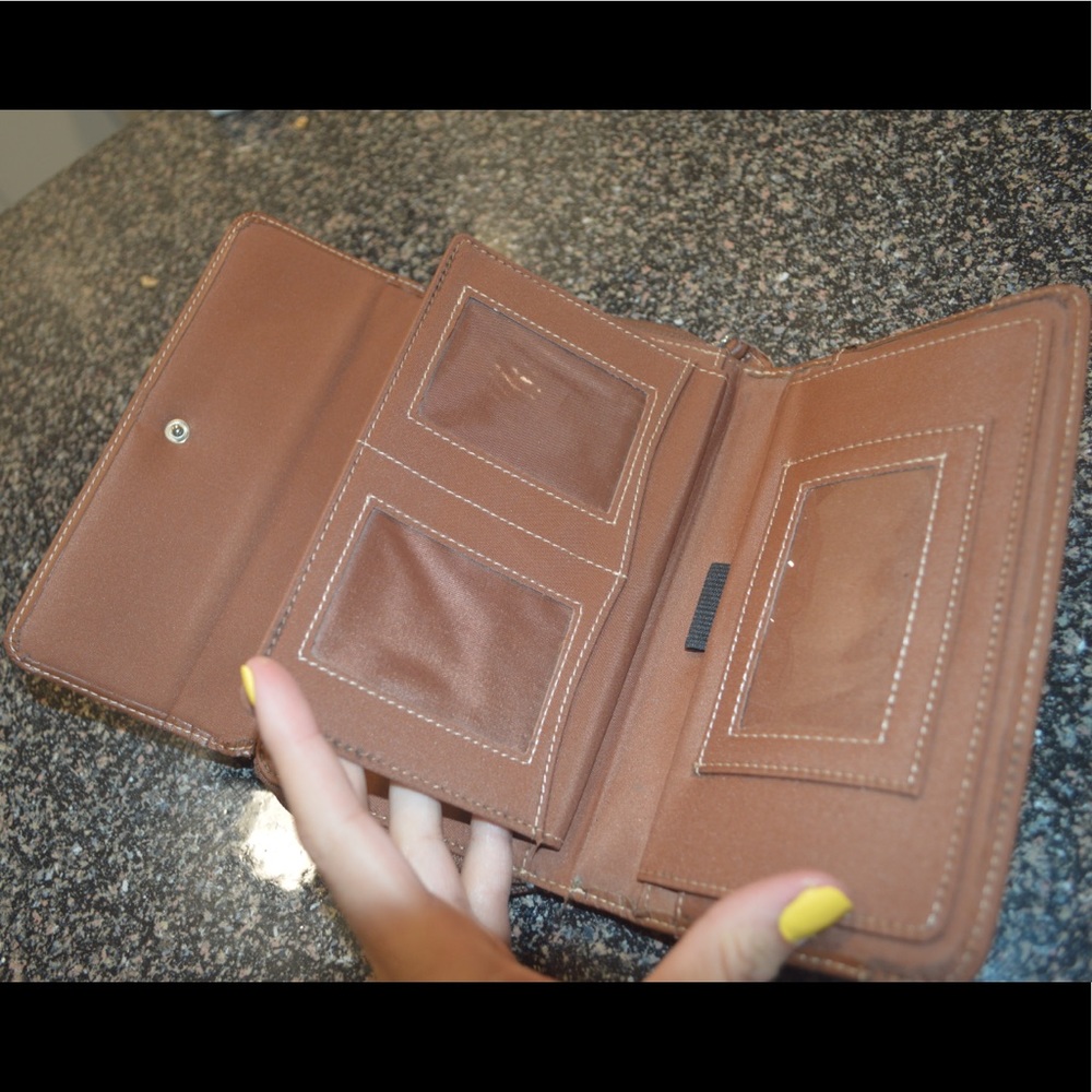 3 small purses - Picture 8 of 11